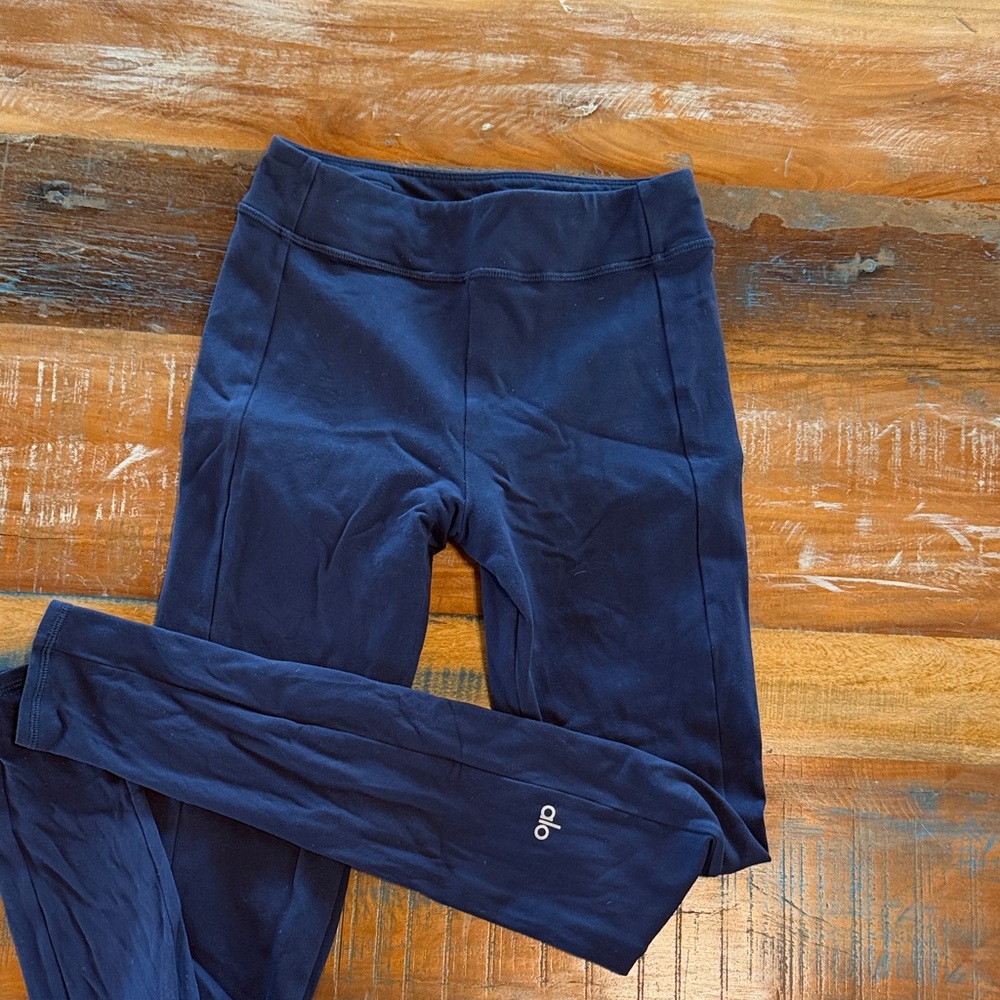 Alo Women’s Navy Leggings- XS